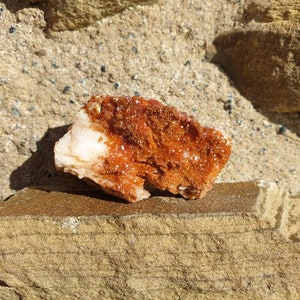Vanadinite crystals - Minerals - Healing crystals - Unique minerals - Moroccan Vanadinite - Crystals - Rare minerals - Rare crystals