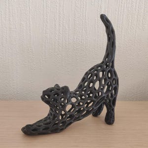 Stretching Cat Voronoi Ornament - Resizeable (3D Print File) (Digital STL)