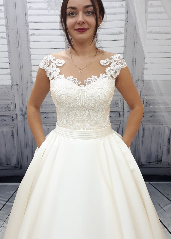 Elegant Lace Wedding Dress Lace Wedding Dress Unique Wedding Etsy