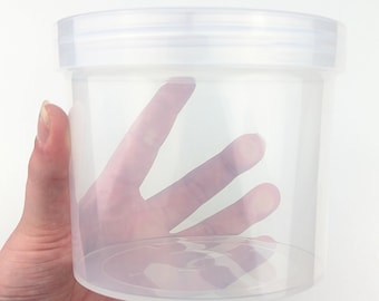 32 oz Clear Plastic Container with Clear Unlined Screw Top Lid