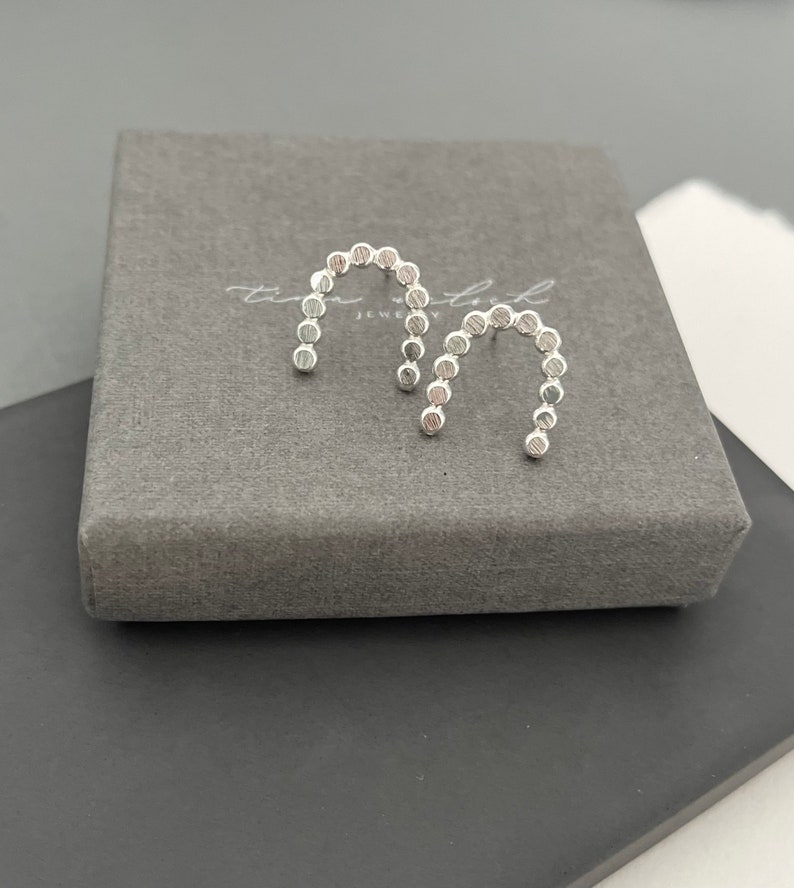 Silver arch studs, dotty arch studs, sterling silver minimalist studs, dots earrings, modern earrings, handmade earrings, gift idea for her image 4