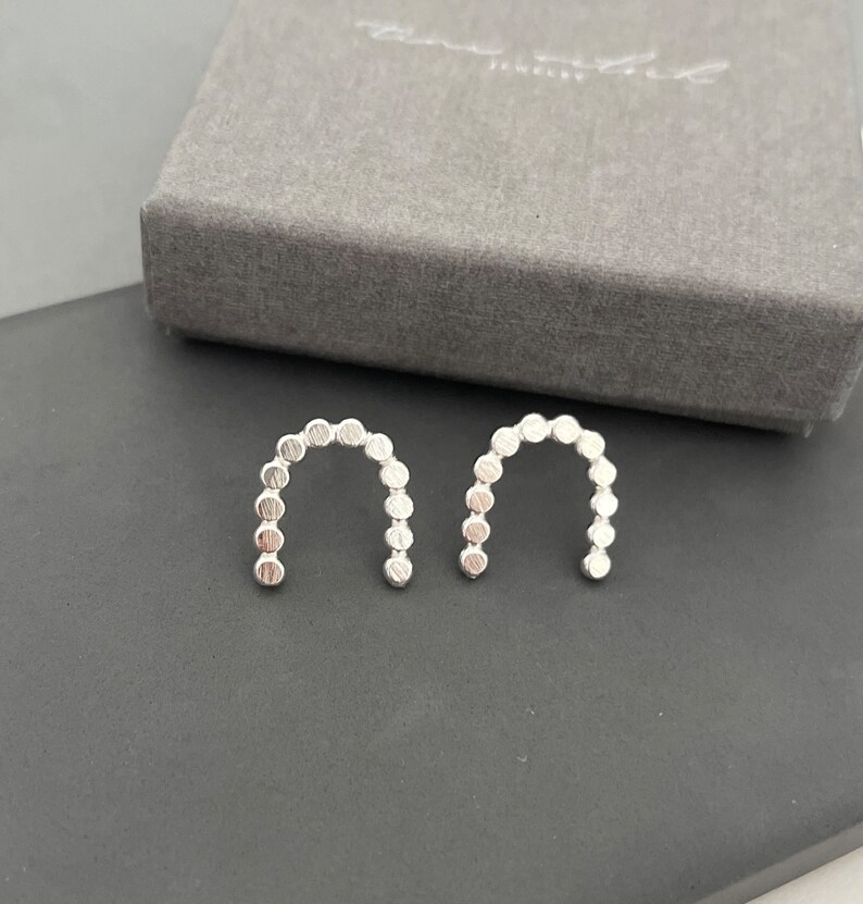 Silver arch studs, dotty arch studs, sterling silver minimalist studs, dots earrings, modern earrings, handmade earrings, gift idea for her image 1