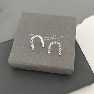 Silver arch studs, dotty arch studs, sterling silver minimalist studs, dots earrings, modern earrings, handmade earrings, gift idea for her image 3