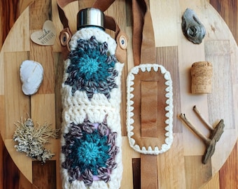 Retro Granny Square Crochet Water Bottle Cover & Carrier With Removable Leather Strap, Hiking Essential