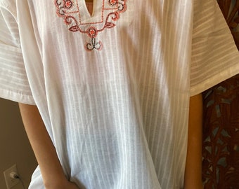 Womens White Tunic, Pink Embroidered Handmade Boho Blouse, Handmade Gift, Loose Bohemian Summer Cotton Tops M