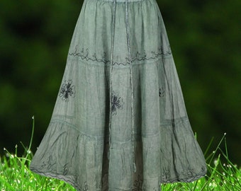Green Renaissance Midi Skirt with Embroidery Retro Long Skirts, Western Style Midi Skirts M/L