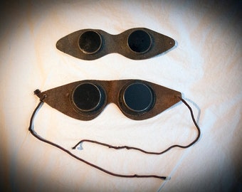 Vintage Motoring Goggles / A Pair of Early Motoring Goggles From the 1910s.