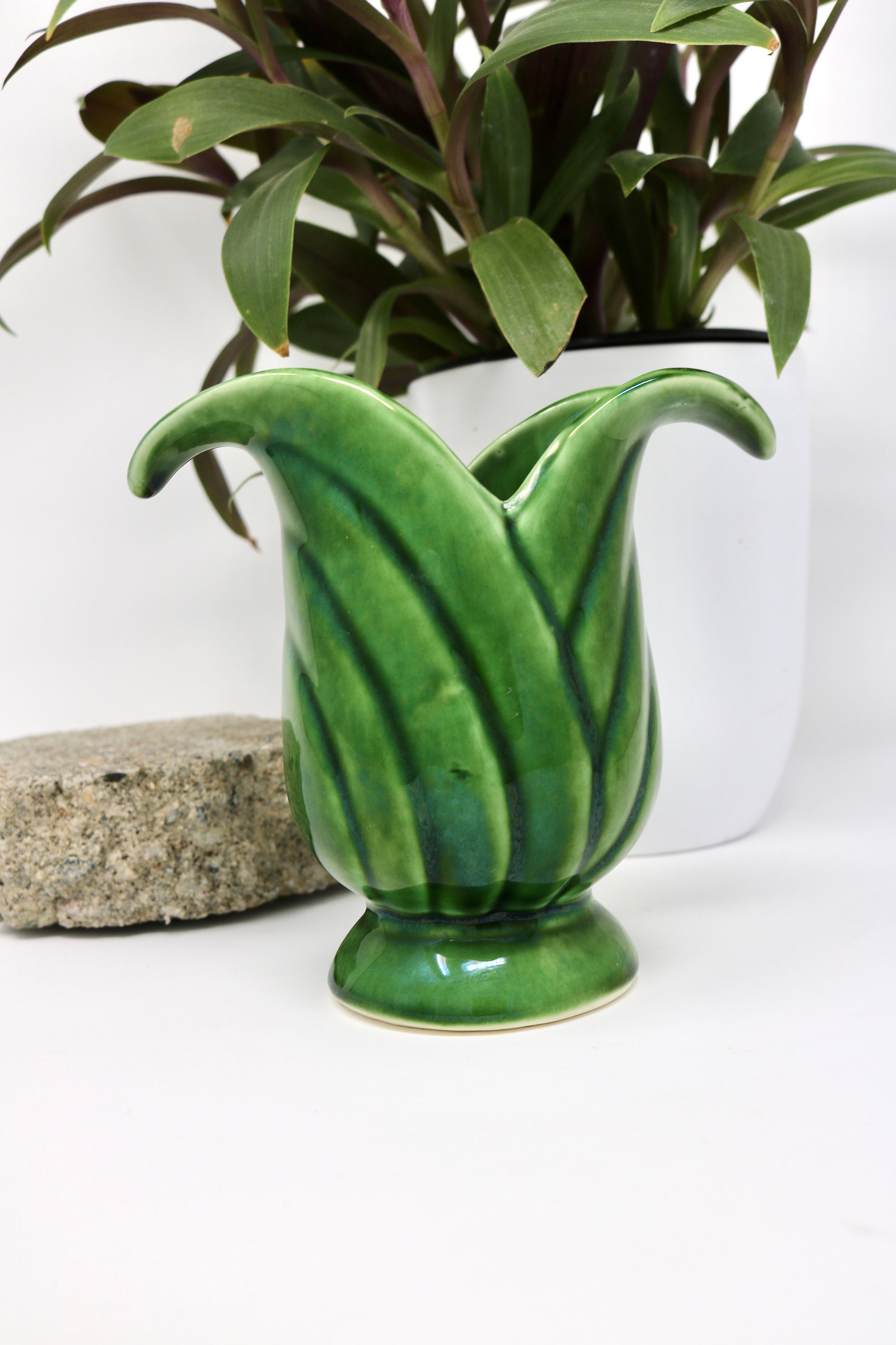 Vintage Green Tulip Leaf Pottery Vase Tulip Vase Leaf Vase Etsy