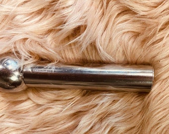 signature handle flogger