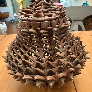 Mi’Kmaq Porcupine Curl Basket with Lid