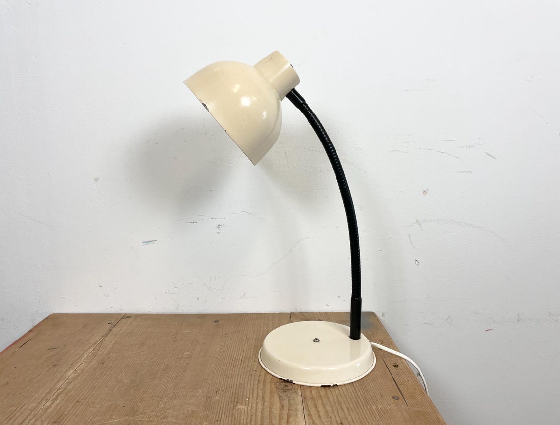 Beige Industrial Gooseneck Table Lamp, 1960s, foto 2 di 5