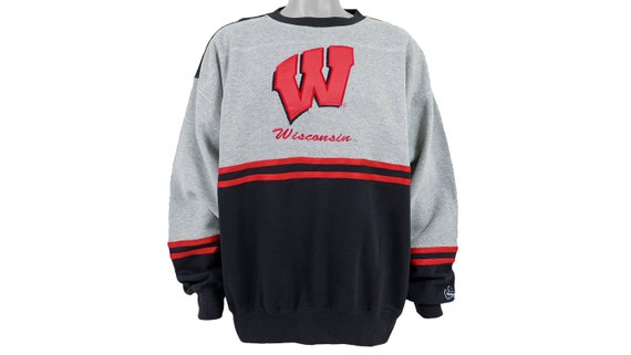 NFL - Wisconsin 'Badgers' Spell-Out Sweatshirt 19