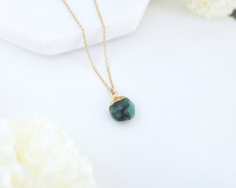 Raw Emerald Necklace Natural Emerald Pendant Necklace Genuine Emerald Jewelry May Birthstone Necklace Emerald Birthstone Necklace
