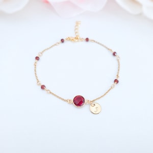 Personalisiertes Granat Armband Graviertes Armband Initial Birthstone Armband Januar Armband Personalisierter Schmuck Geschenk für Sie