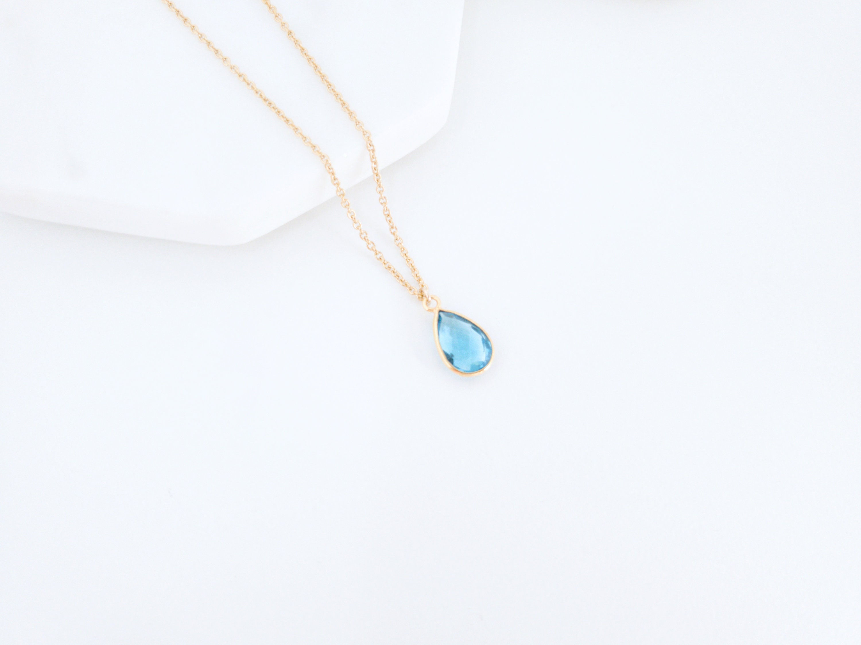 Topázios Necklace main image 1