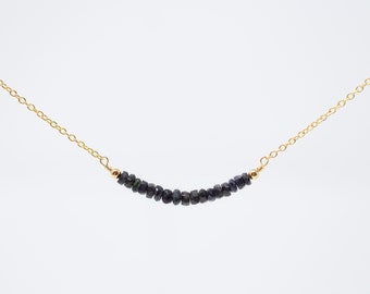 Sapphire Halskette Edelstein Bar Halskette September Birthstone Halskette für Frauen Blaue Perlenkette