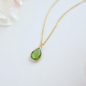 Collar de peridoto - collar colgante de peridoto de oro - joyería de peridoto - collar colgante de piedra de nacimiento de agosto