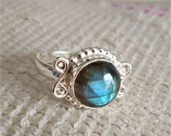 Genuine Labradorite Ring, Labradorite Silver Ring, Labradorite Ring, Labradorite Statement Ring, Labradorite Boho Ring, Raw Gemstone Ring