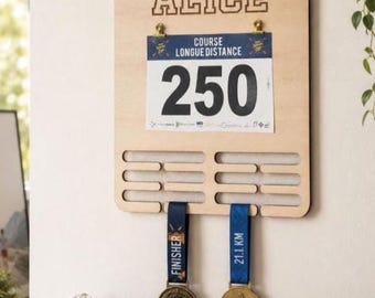 Support en bois pour médailles et dossards de sport - Porte médailles running sport - Gravé personnalisé