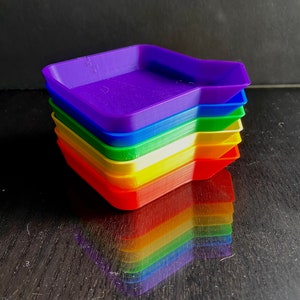 Stackable token trays with funnel | game piece organizers