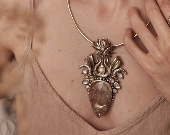 ISHTAR's OASIS • Handcrafted Floral Brass Pendant with Lodolite and Moonstones • Mesopotamian Goddess Womb • Boho Talisman