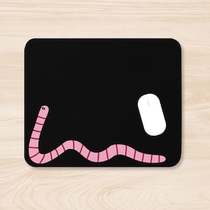 Pinker Wackelwurm Maus Pad | Schreibtischzubehör | Klein