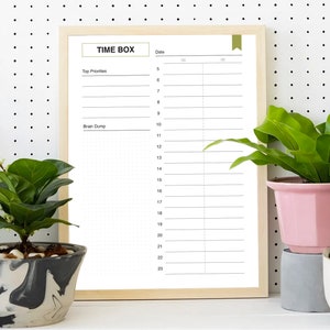 Blokuj czas swojego dnia / Notatnik blokowania godzinowego / Artykuły papiernicze do zwiększania produktywności / Planer biurkowy z widokiem na dzień / Codzienny organizator na rok 2022 / Notatka dotycząca zarządzania czasem