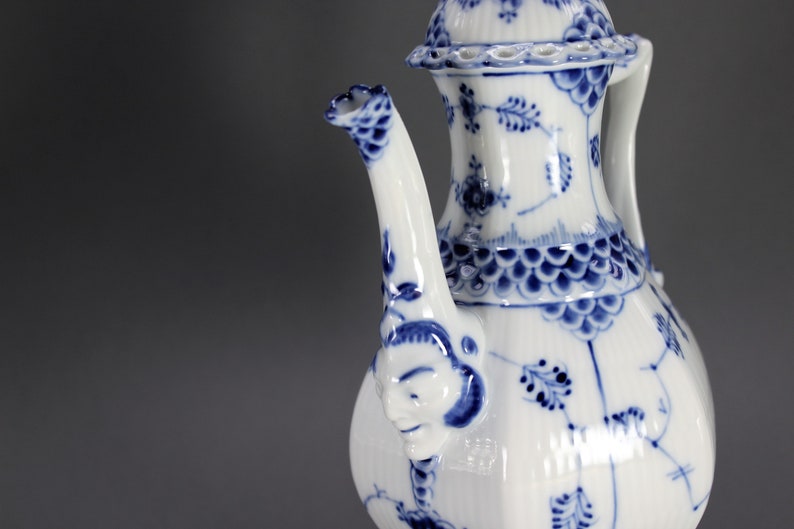 Excellent Condition Gargoyles Blue Fluted Full Lace # 1030 Royal Copenhagen Rare Coffee Pot Kettle