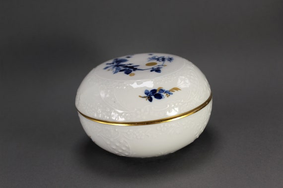 Meissen Porzellan -Porcelain Lidded Bowl / Jewellry B… - Gem