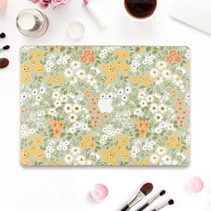 Etui na Macbooka w kwiaty, estetyczne, Macbook Pro 13 cali, Air 13 15 M2 M3 2024 Pro 14 16, śliczne kwiaty, stokrotki, kwiaty polne, dziewczęce, jasnozielone etui