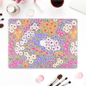 Etui na Macbooka Kwiaty Uroczy Macbook Pro 13 Air 13 15 cali M2 M3 M4 Macbook Pro 14 16 Estetyczny kwiatowy dziewczęcy Kolorowe letnie etui z kwiatami