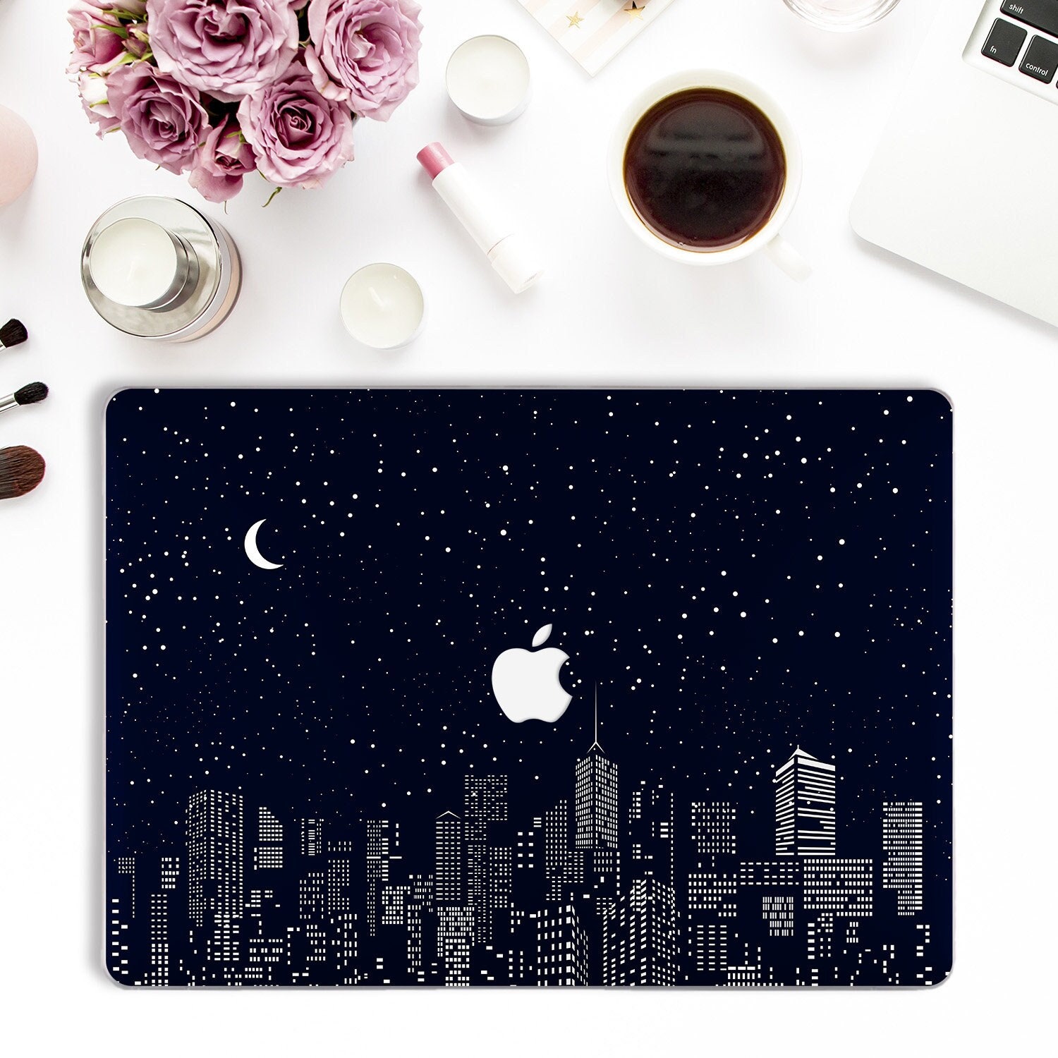 aesthetic macbook pro case
