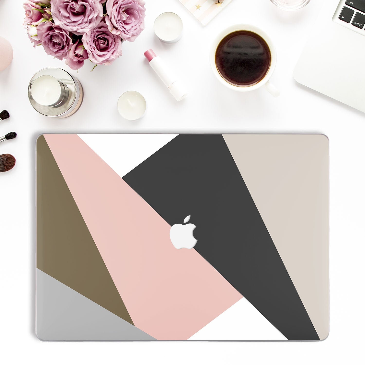 aesthetic macbook pro case
