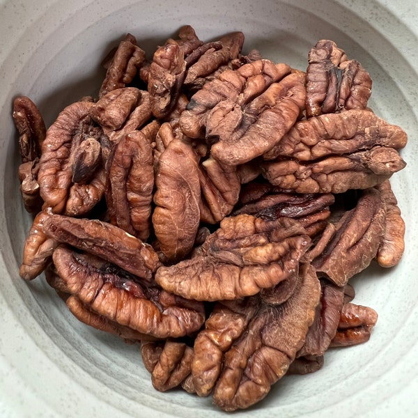 Crispy, Lightly Sweet Roasted PECANS, 1/2 pound or gift ready bags **free shipping**