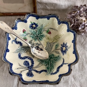 Antique French 19th Majolica Bowl With Flowers And  Strawberries Barbotine