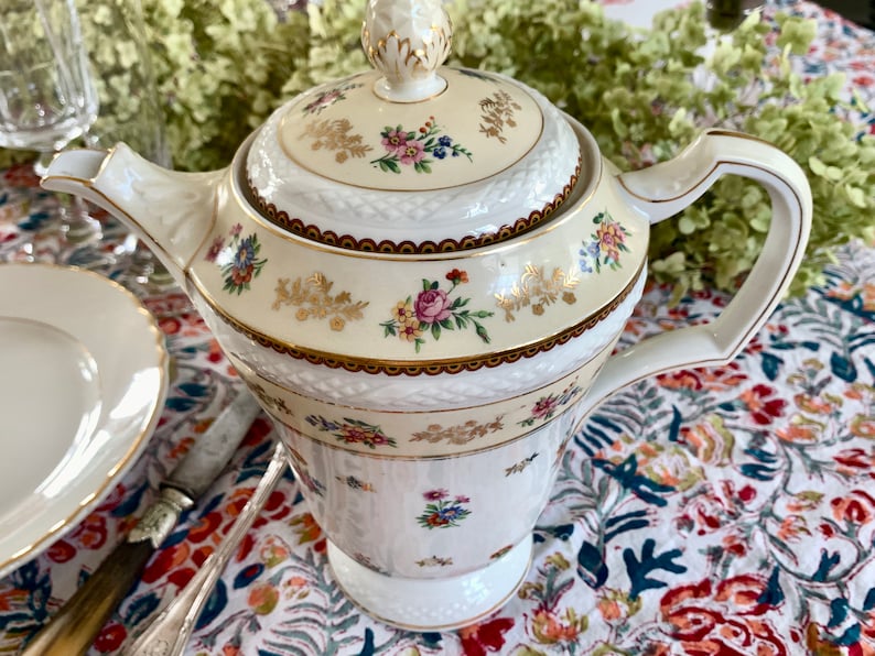 Raynaud Limoges Coffee or Teapot