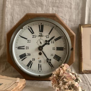 Antike Französisch Wandbehang Uhr Holzgehäuse Uhrwerk Industrieller Kommerzieller Fabrikladen