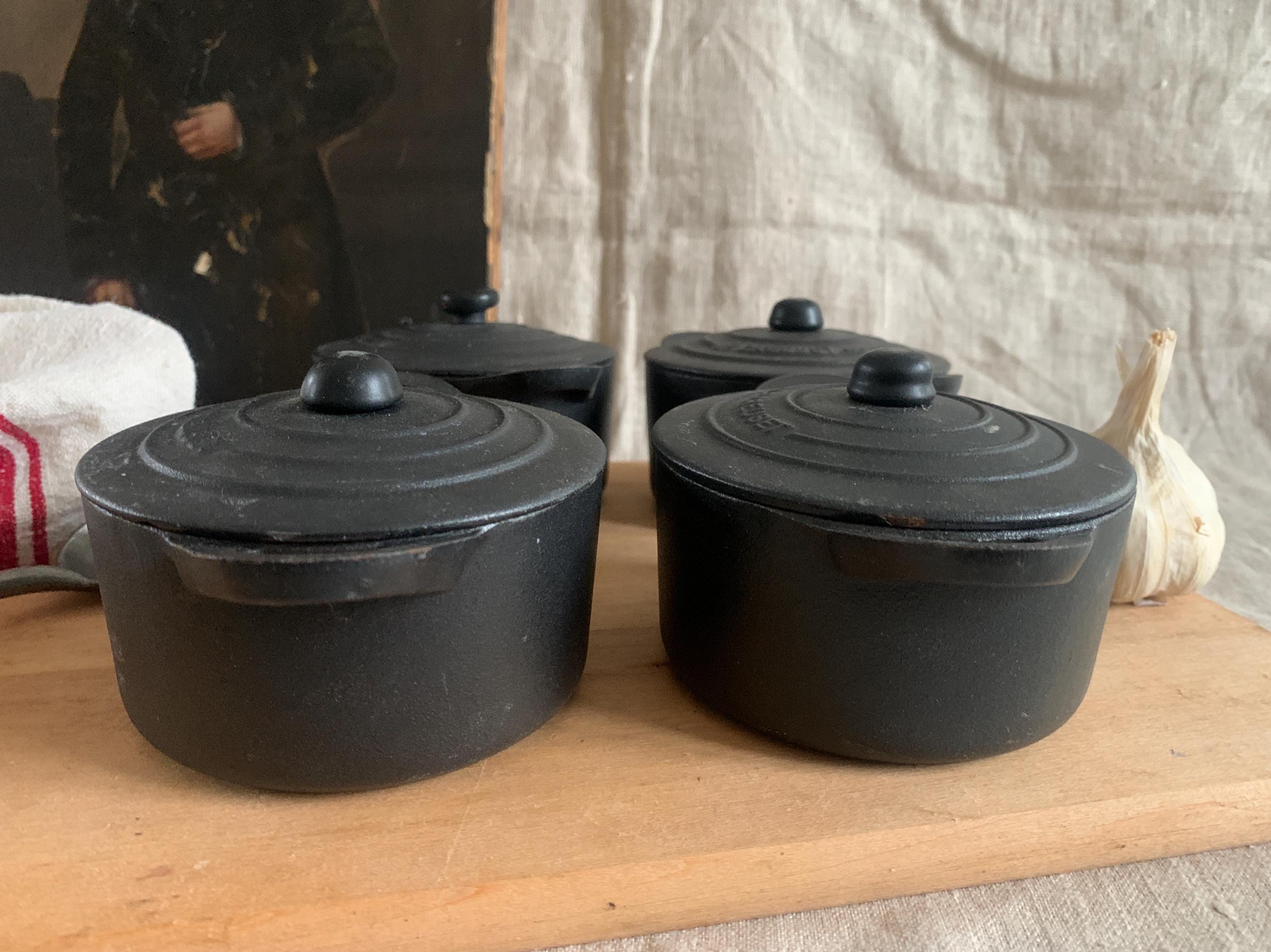 Le Creuset 3 Mini Cocottes 10cm, purple-mauve-pink | Advantageously