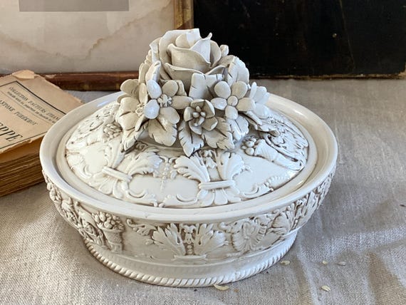 Vintage White Porcelain Majolica Jewelry Box With Lid Rococo  Decor White Kitchen