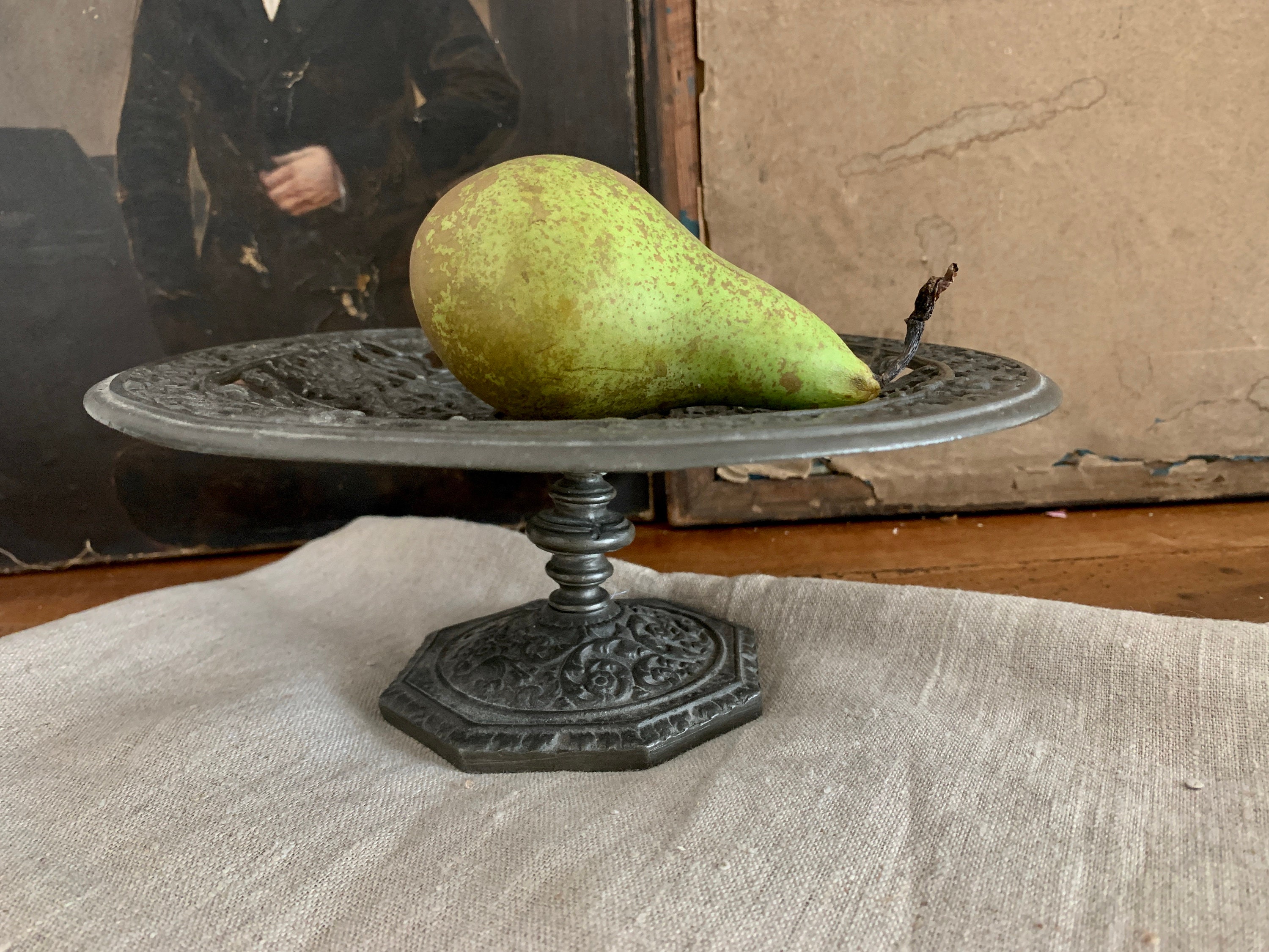 Antique Français Fonte Art Nouveau Tazza Pedestal Cake Stand Fruit Bowl