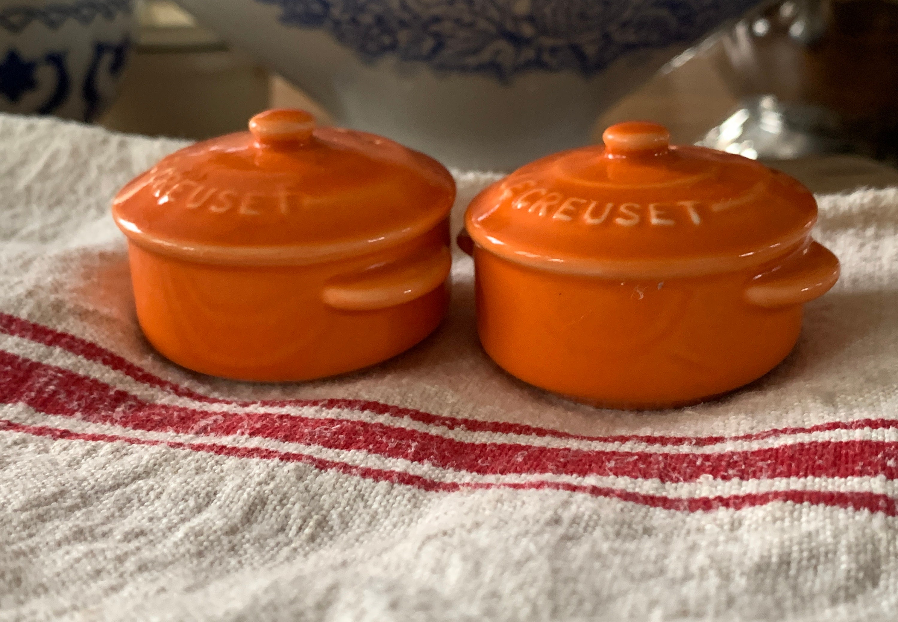 Le Creuset Salt And Pepper Shakers New Light Teal BNIB, 54 OFF