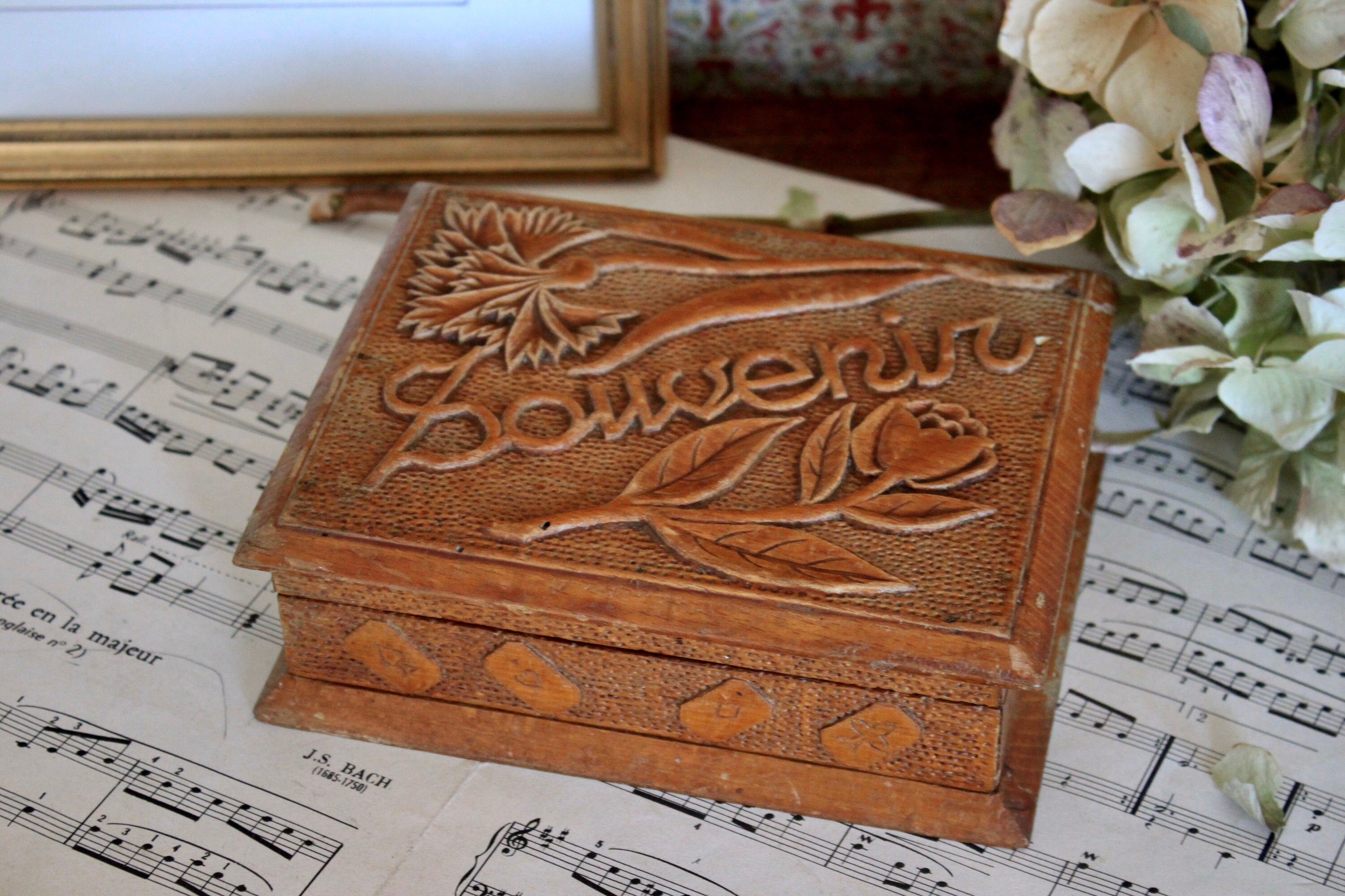 Antique Français Boîte en Bois Handcarved Art Nouveau à Cartes Jouer Bois