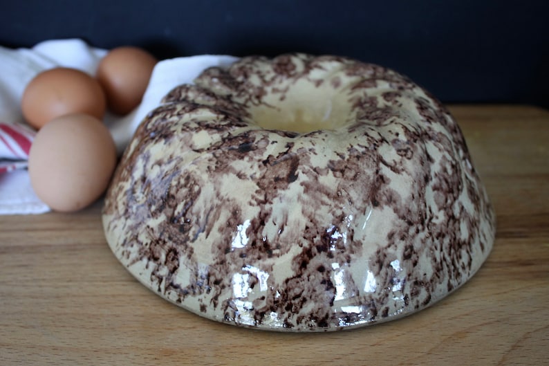 Rustic Antique Ceramic Marbled Cake Mold Primitive Terracotta Bundt Pan
