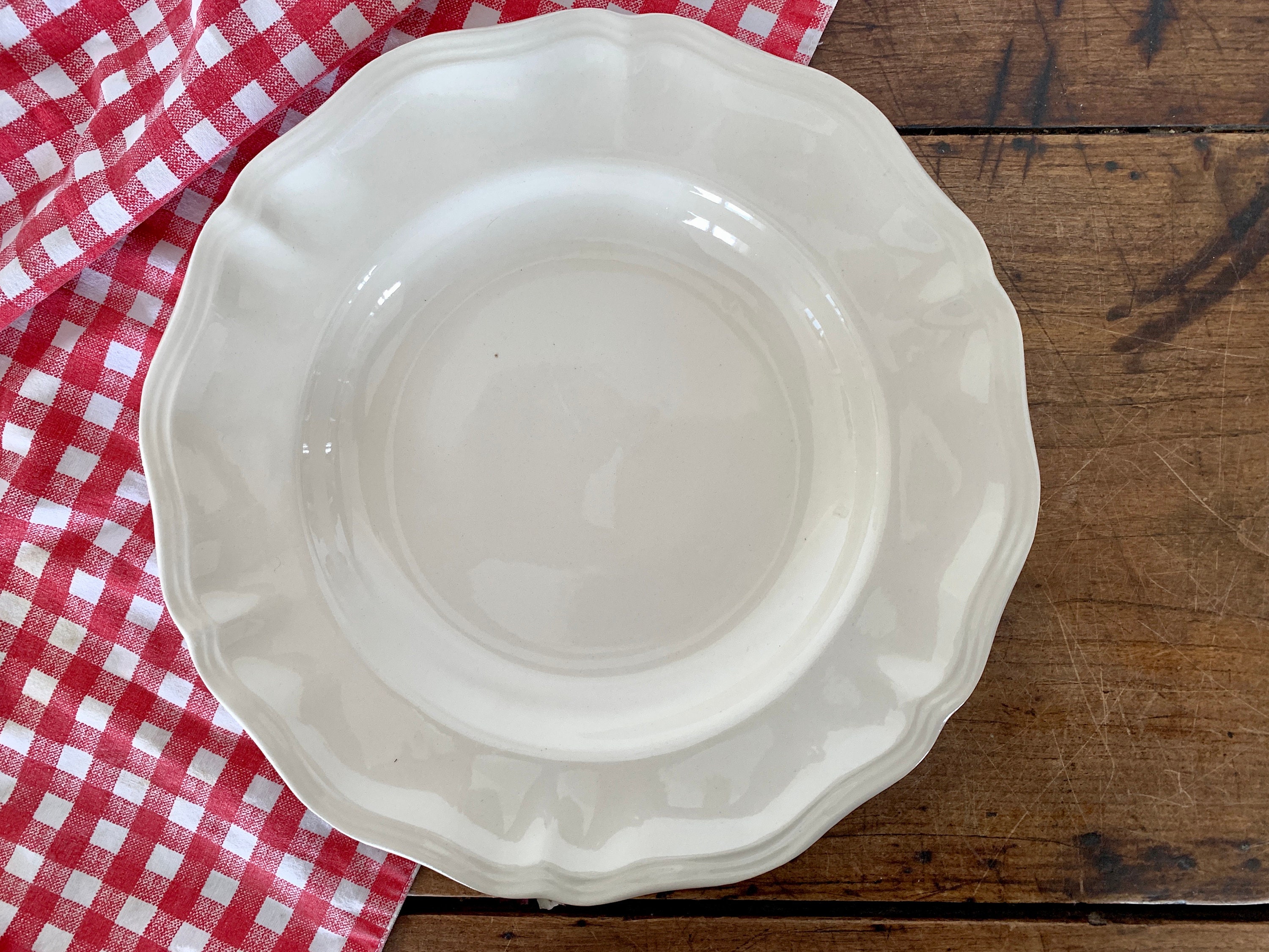 Français Antique Sarreguemines Bowl Français White Ironstone Scalloped Bowl