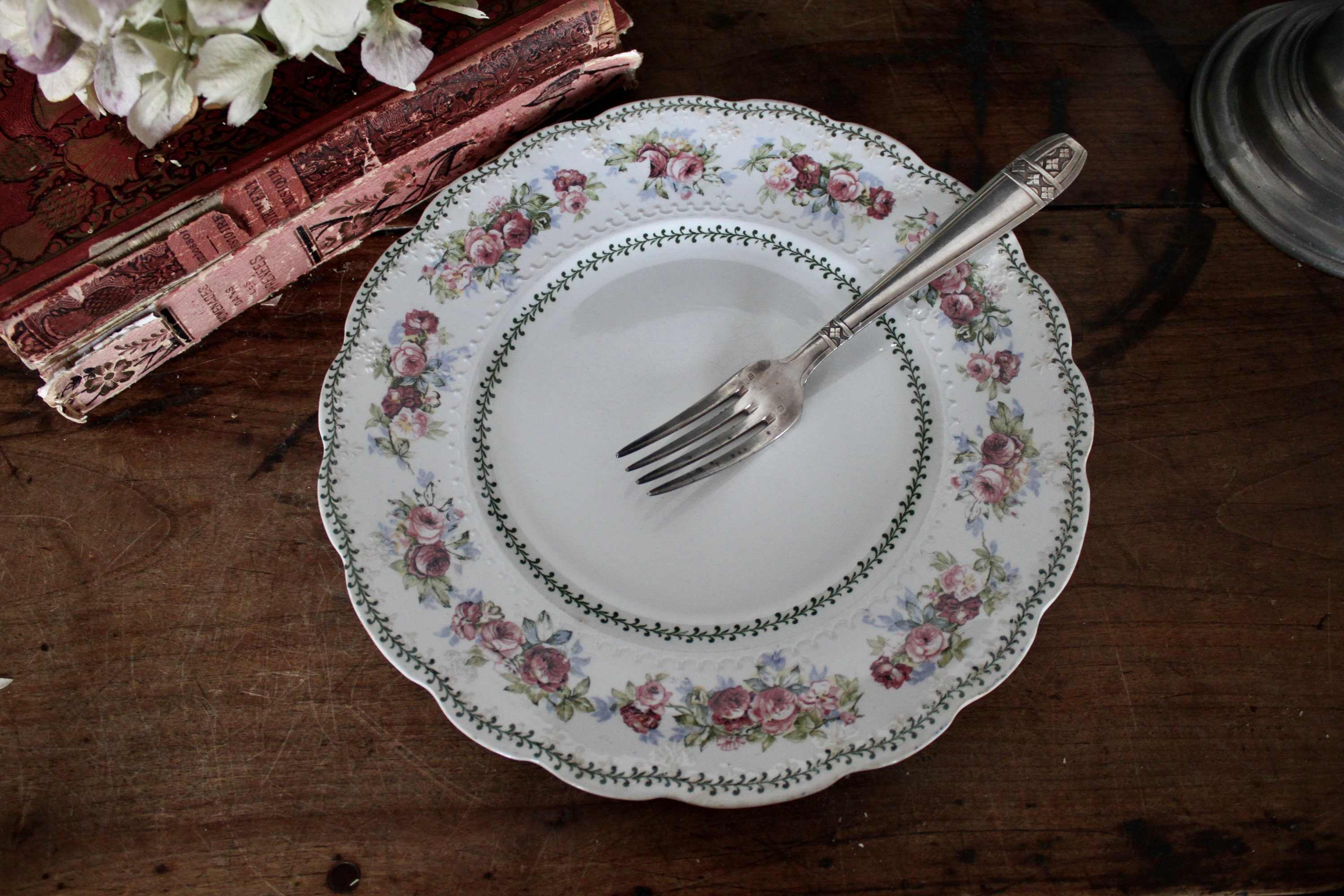 Antique Français Plate 19Ème Green & Pink Majolica Floral Decor Farmhouse Plate