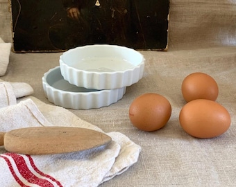 2 moldes individuales profesionales de loza blanca francesa vintage para tartas.