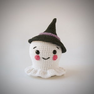 Amigurumi Ghost in a Witch Hat Halloween Crochet Pattern