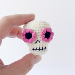 Sugar skull crochet pattern