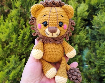 Leo the Lion Crochet Pattern - amigurumi animal PDF tutorial