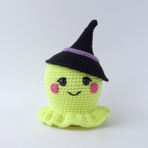 Yellow ghost crochet pattern